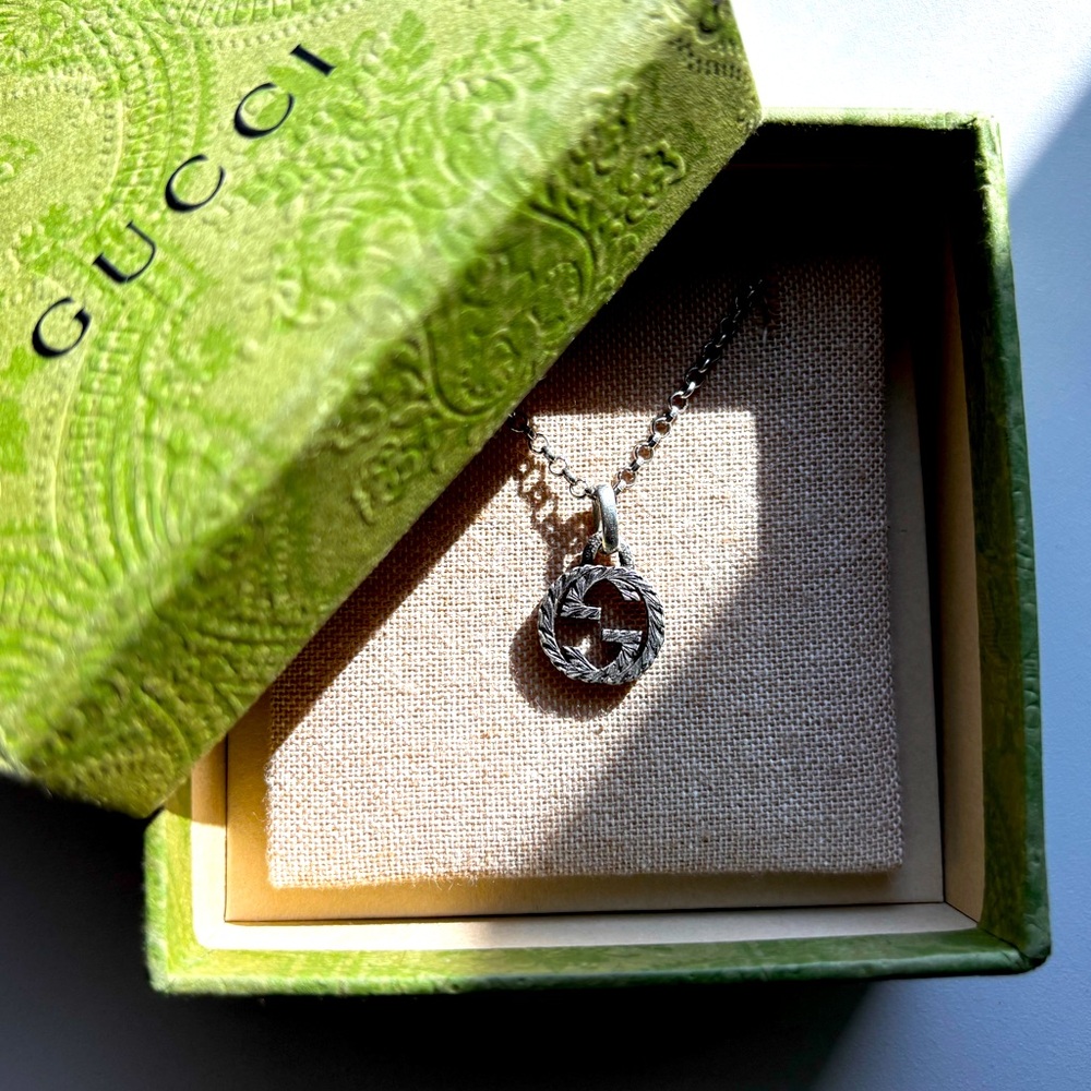 Gucci silver necklace